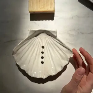 Ceramiczna Mydelniczka z Odpływem Muszelka Muszla Pearl White Oferta