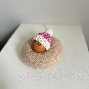 Czapeczka z pomponem na jajka wielkanocne - 1 szt. Ostatnie sztuki