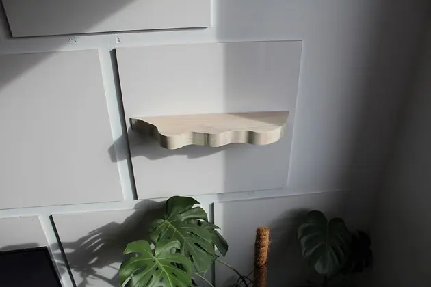 Taniej Półka ścienna z niewidocznym mocowaniem- bielona 58 cm szerokości