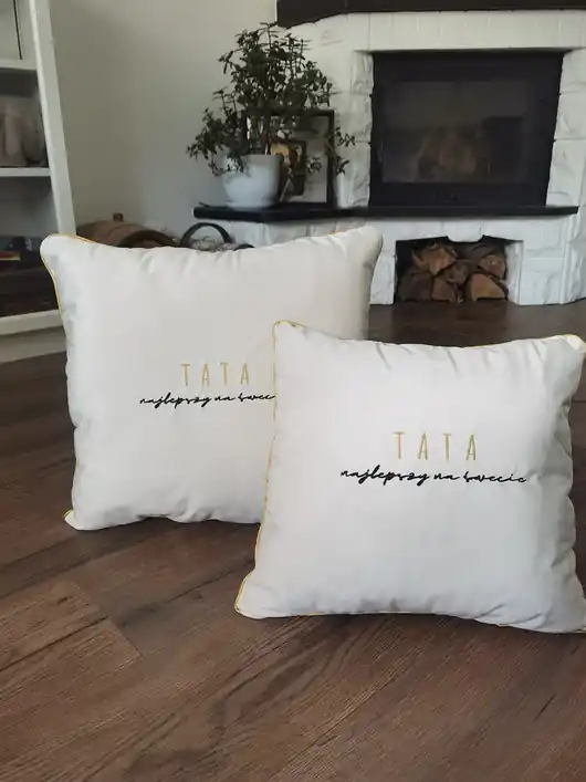 Poduszka personalizowana - kwadratowa haft kolory tkaniny Oferta limitowana