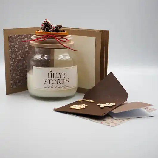 Box prezentowy "The Gingerbread Story"- świeca z albumem Wyjątkowa oferta
