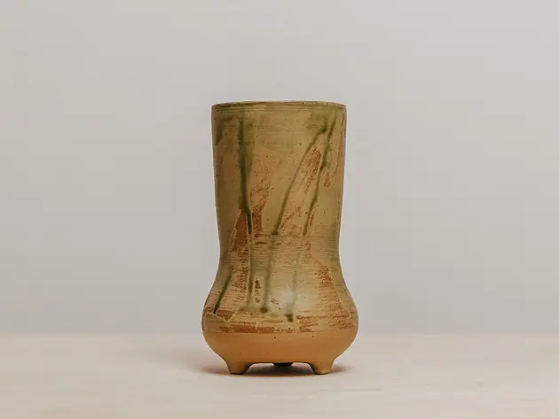 Premium Wazon Talia na Nóżkach - pistacja - 19cm