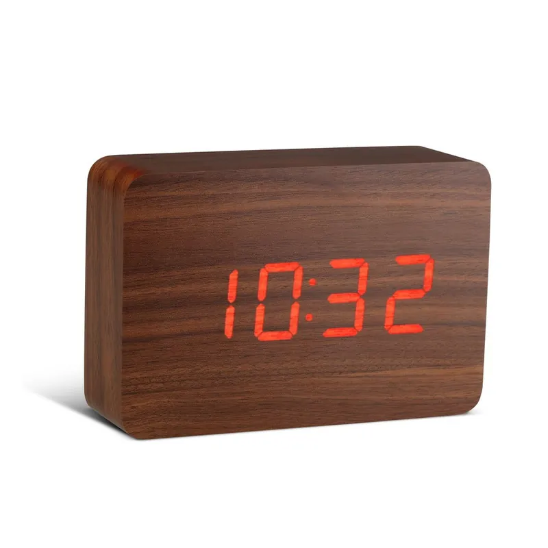 Ciemnobrązowy budzik z czerwonym wyświetlaczem LED Gingko Brick Click Clock Bonami Kup online