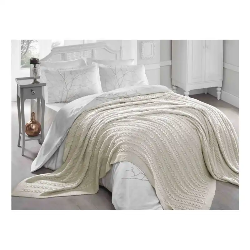 Jasnobeżowa narzuta na łóżko Homemania Decor Hannola, 220x240 cm Bonami Bezpieczna płatność