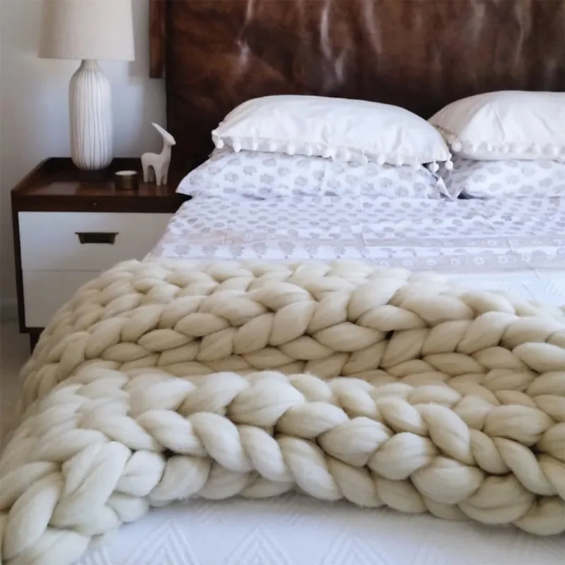 Beżowy ręcznie tkany koc z wełny merino Concepttual Chunky, 125x130 cm Bonami Ekspresowa dostawa